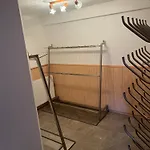 兰诺霍夫公寓 *